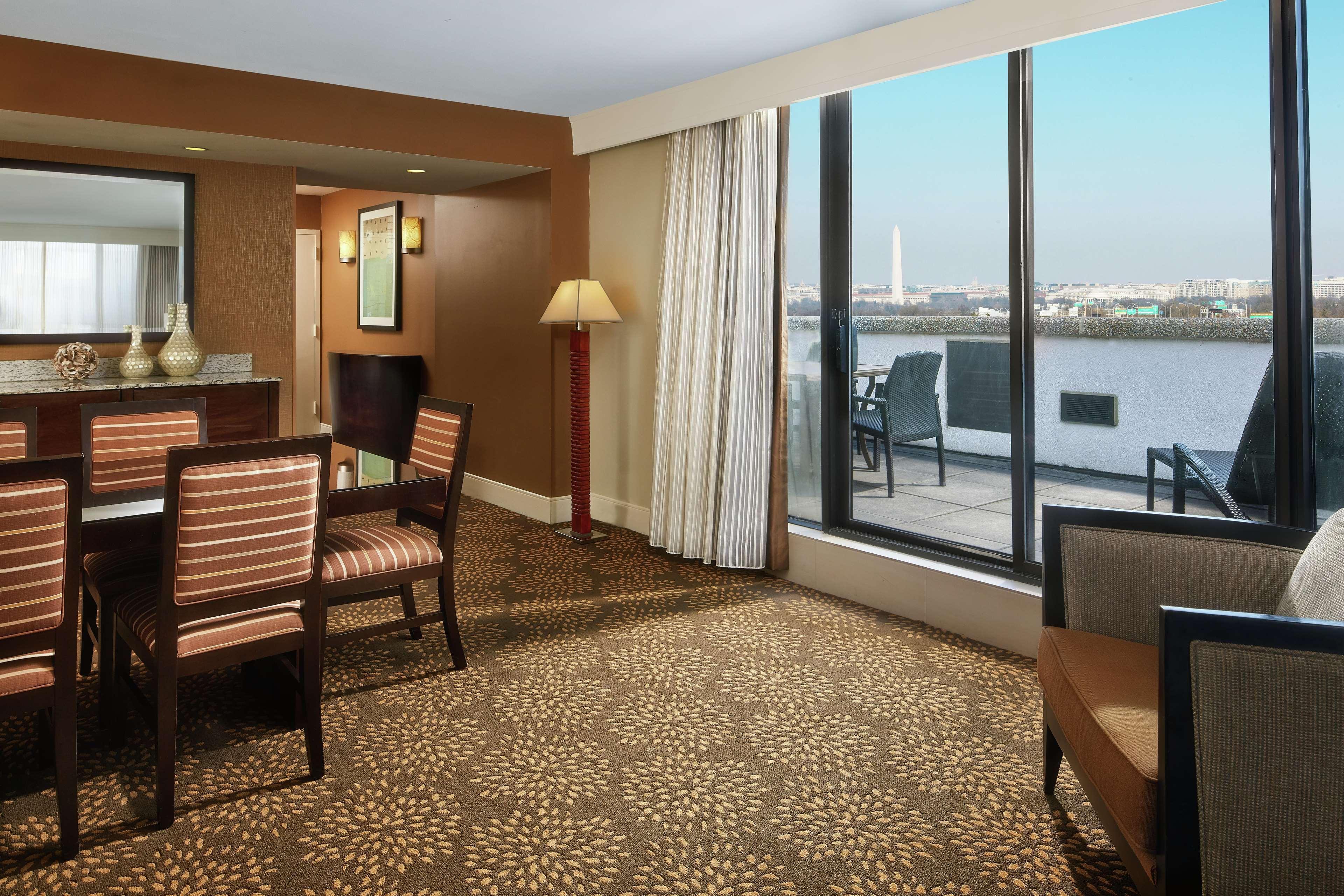 Doubletree By Hilton Washington Dc - Crystal City Arlington Buitenkant foto