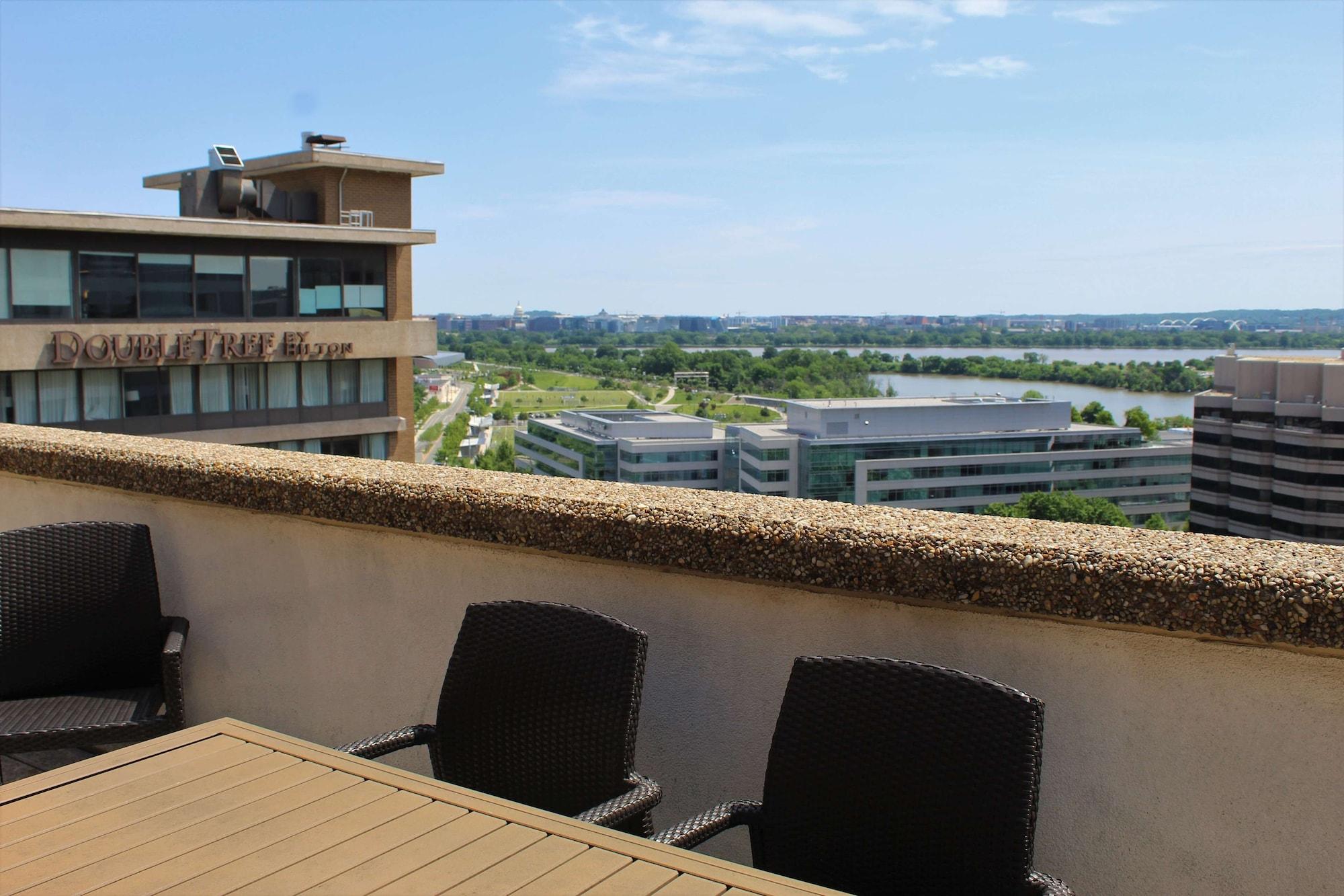 Doubletree By Hilton Washington Dc - Crystal City Arlington Buitenkant foto
