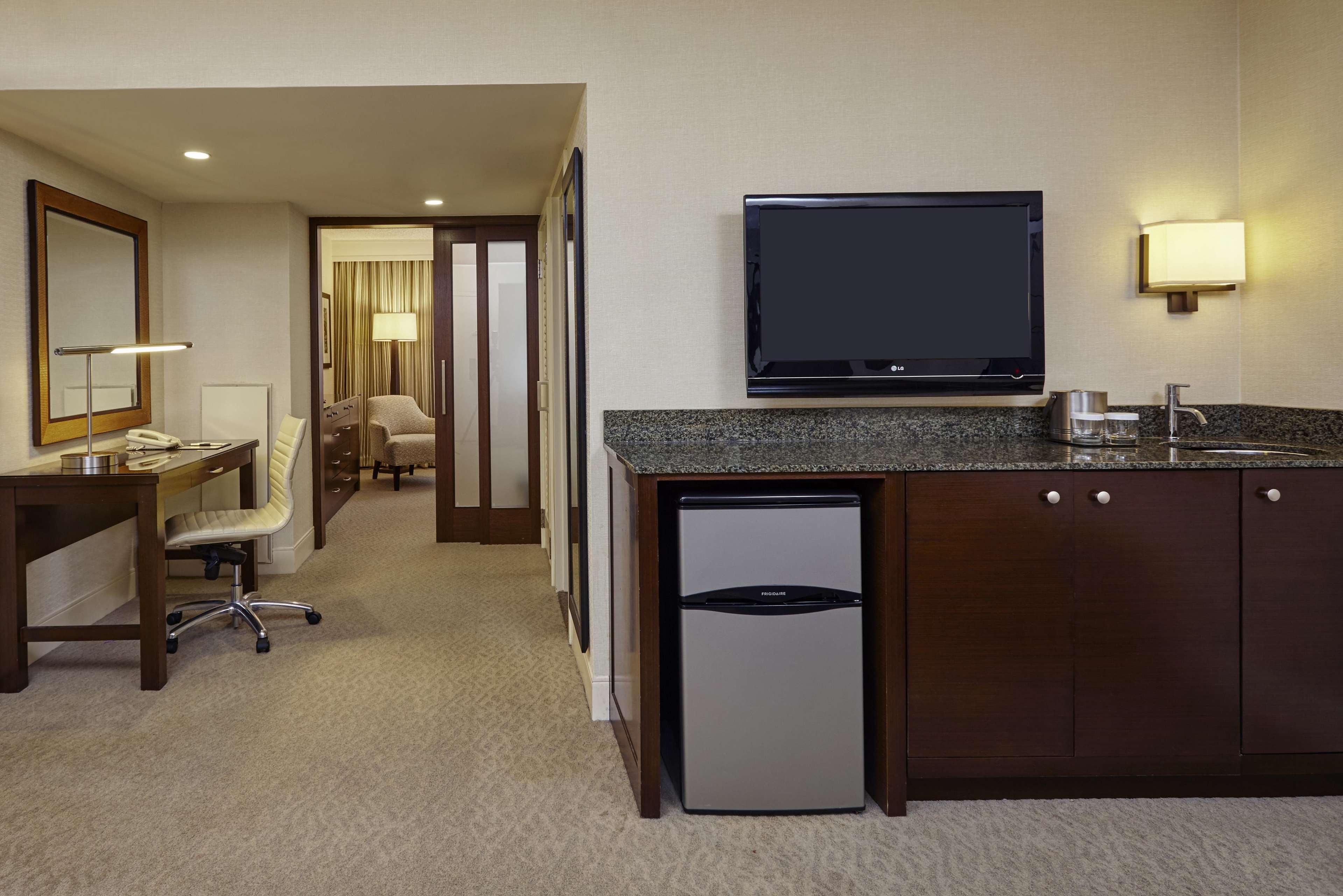 Doubletree By Hilton Washington Dc - Crystal City Arlington Buitenkant foto