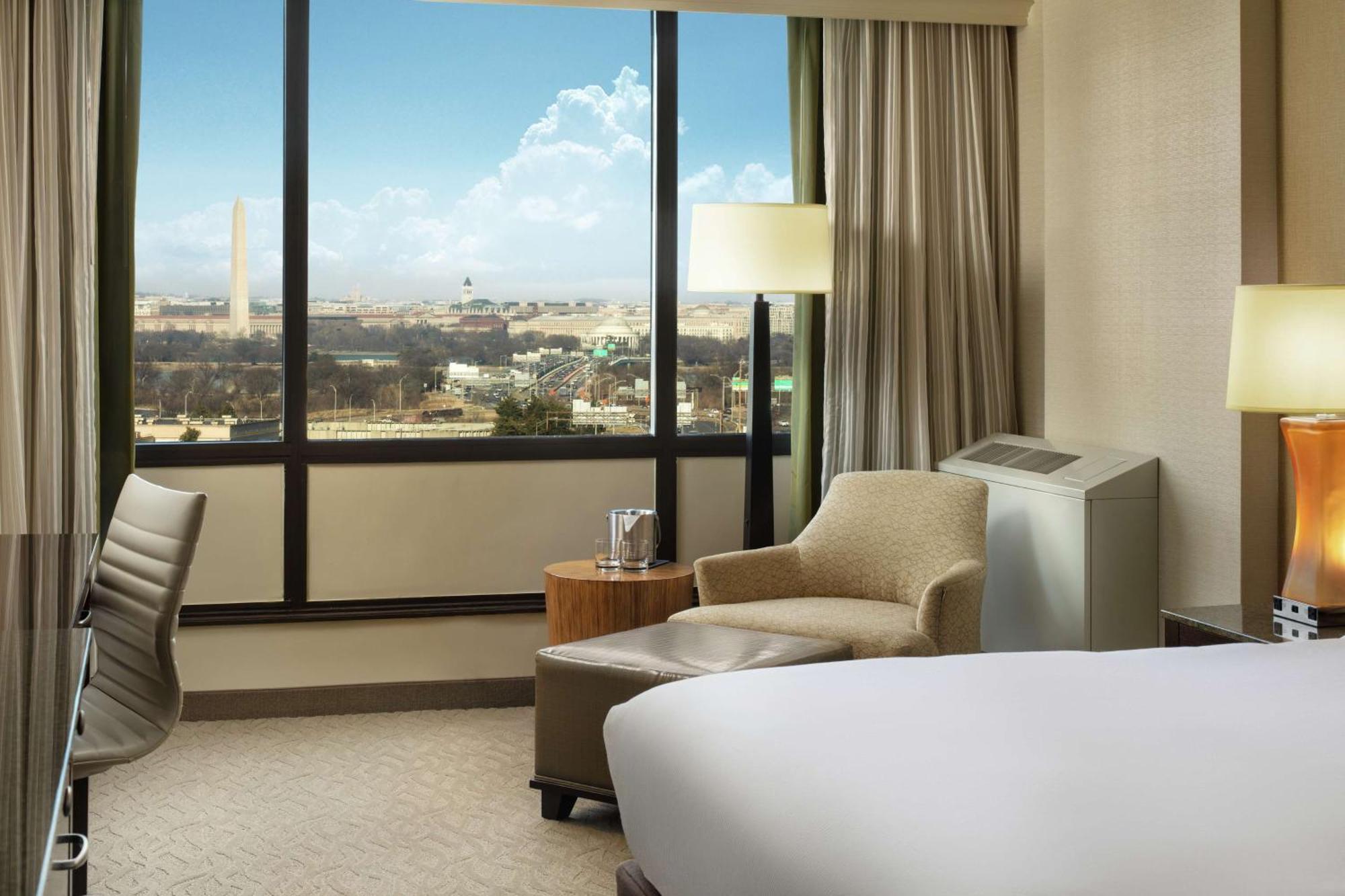 Doubletree By Hilton Washington Dc - Crystal City Arlington Buitenkant foto