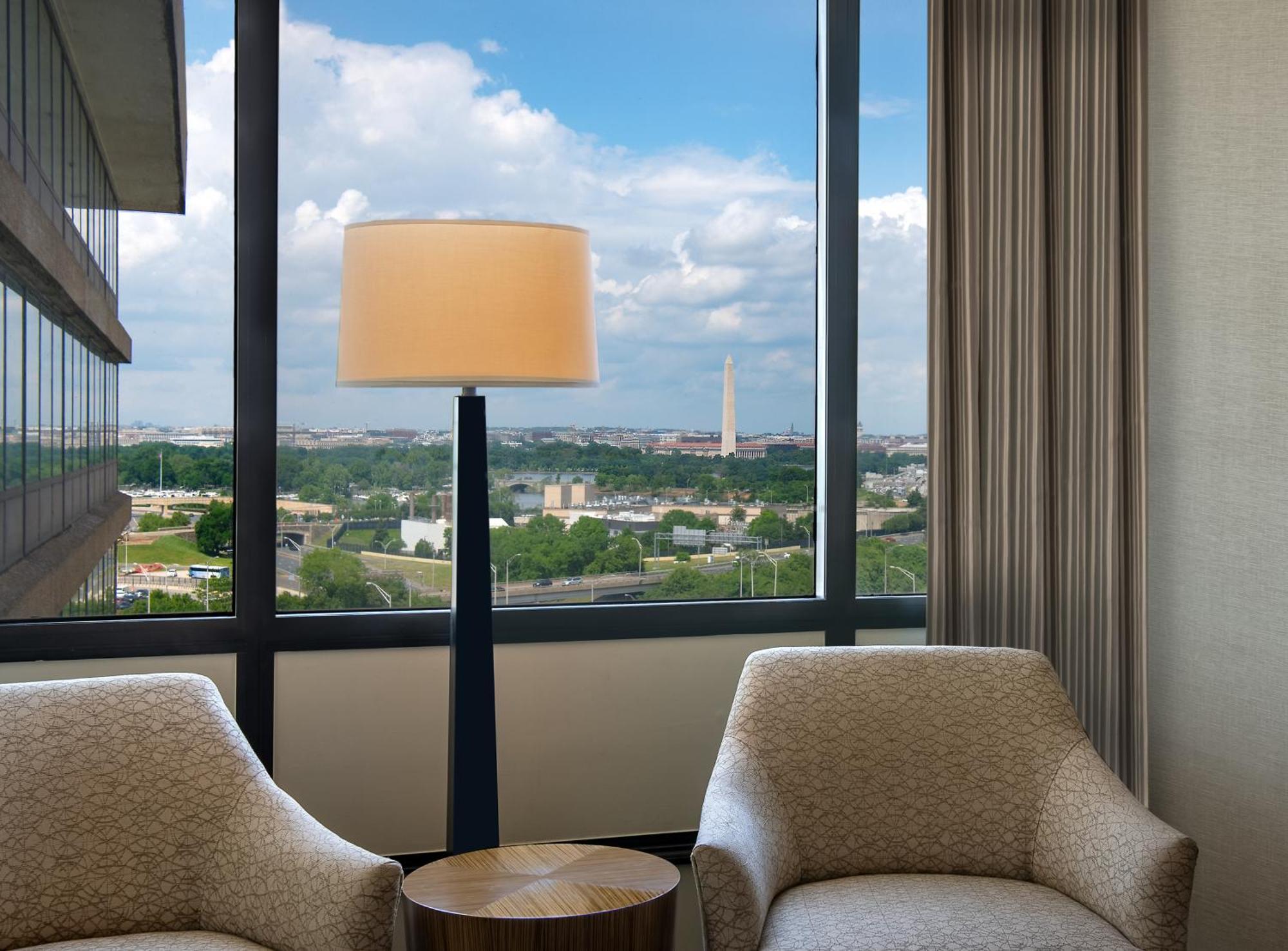Doubletree By Hilton Washington Dc - Crystal City Arlington Buitenkant foto