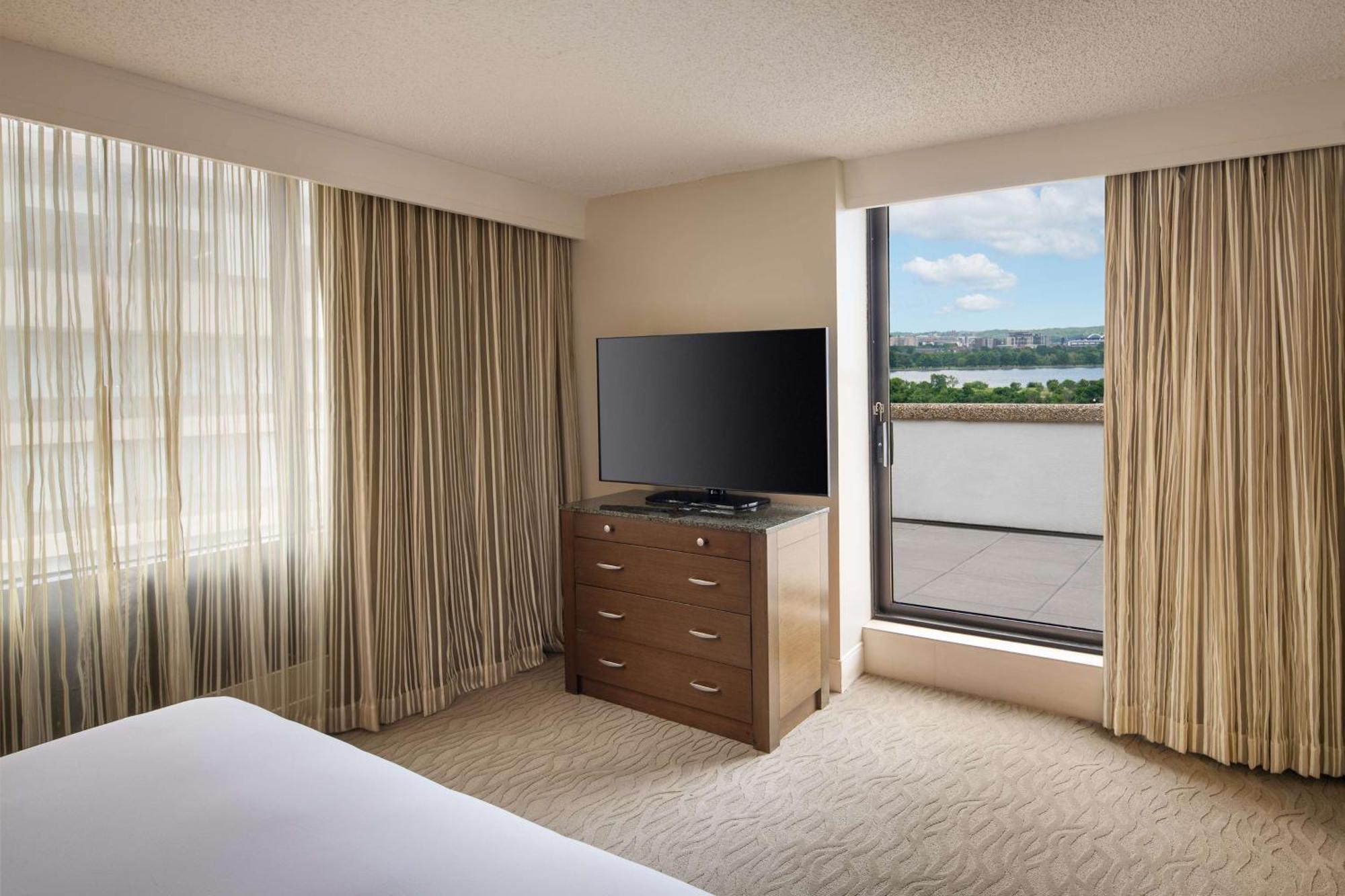 Doubletree By Hilton Washington Dc - Crystal City Arlington Buitenkant foto