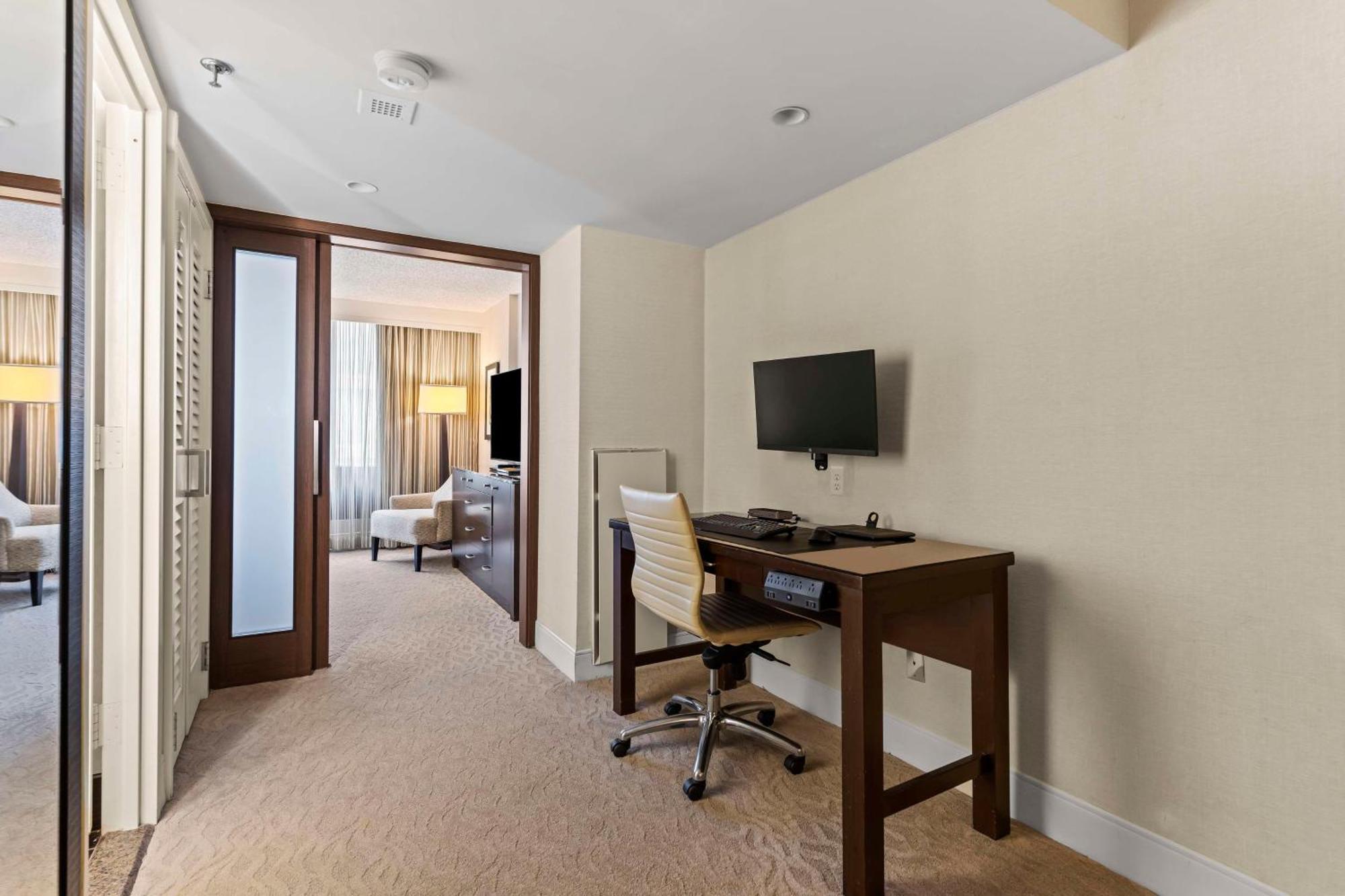 Doubletree By Hilton Washington Dc - Crystal City Arlington Buitenkant foto